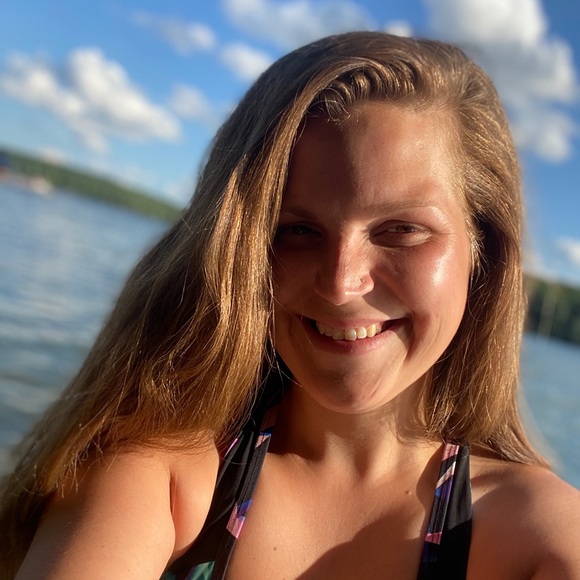 Meet your Posher, Ginni - Picture 1 of 1